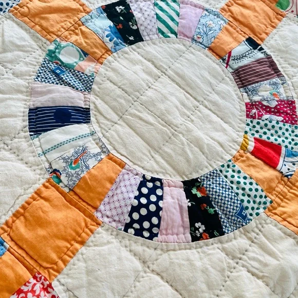 Vintage Handmade WEDDING RING PATTERN Artisan Patchwork Quilt- STUNNING - Picture 6 of 13